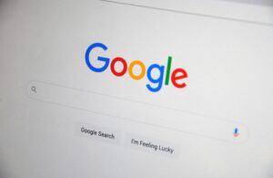 Interface de Google avec la barre de recherche