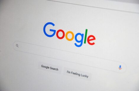 Interface de Google avec la barre de recherche